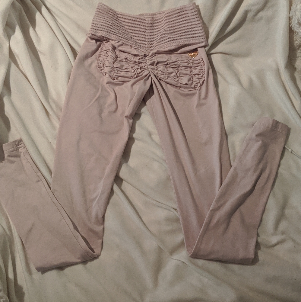 Scrunch butt leggings